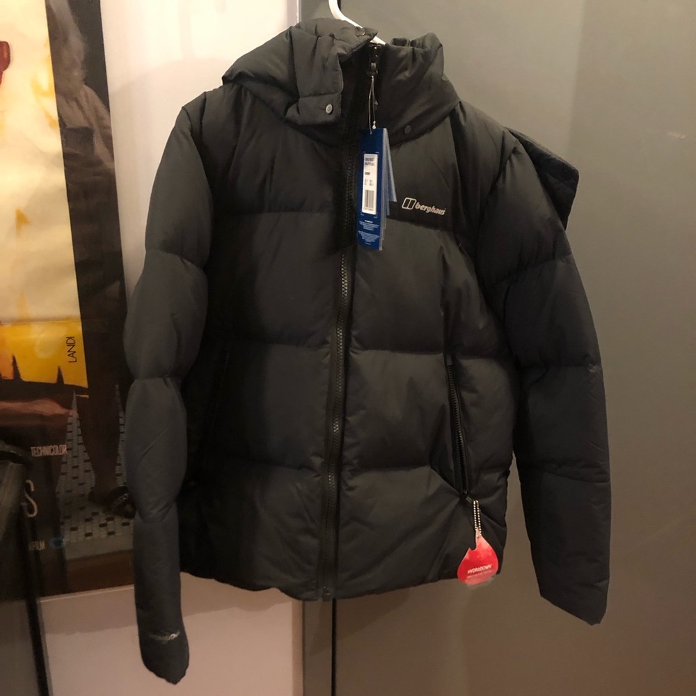 Brand new Berghaus black puffer jacket